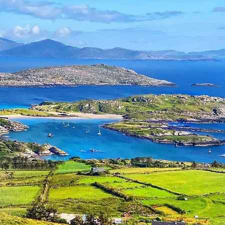 Stunning Waterfront House On Lough Currane Shores *