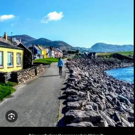 Holiday home Stunning Waterfront House On Lough Currane Shores *