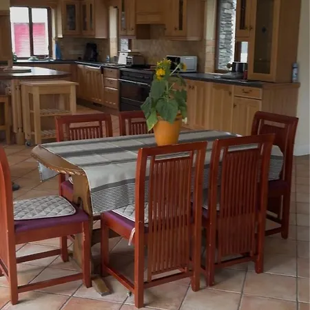 Stunning Waterfront House On Lough Currane Shores Holiday home *