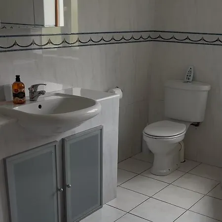 Stunning Waterfront House On Lough Currane Shores Holiday home *