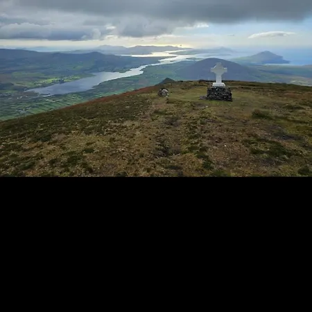 Stunning Waterfront House On Lough Currane Shores Holiday home